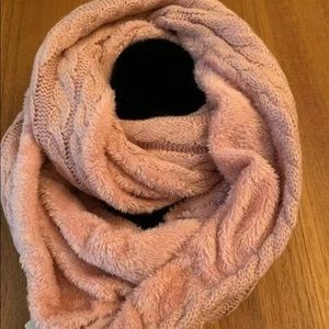 Infinity Cable Knit with Faux Fur Lining Pink Scarf - New